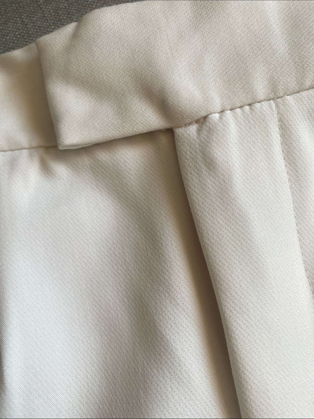NWT A New Day Women’s High-Rise Cream Stretch Pleated Trouser Shorts Size 4 - Picture 5 of 6